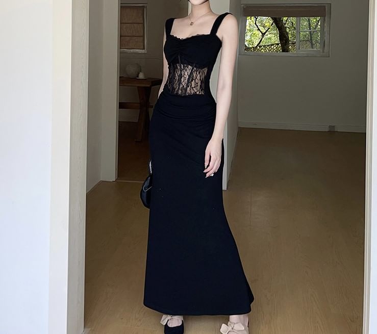 Sleeveless V-Neck Lace Maxi Mermaid Dress