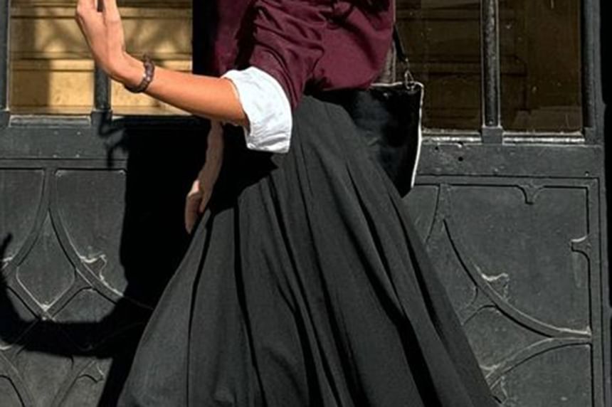 Pleated A-Line Midi Skirt High Waist