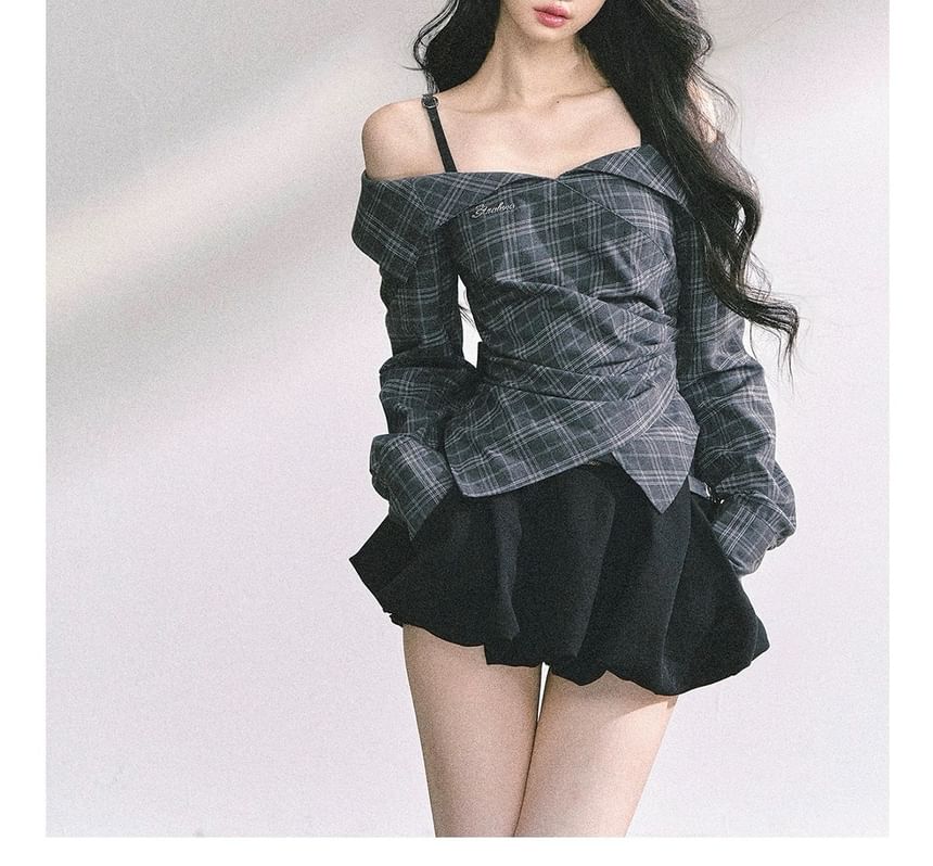 Long-Sleeve Cold-Shoulder Plaid Ruched Asymmetrical Shirt / High Waist Plain Bubble Hem Mini A-Line Skirt