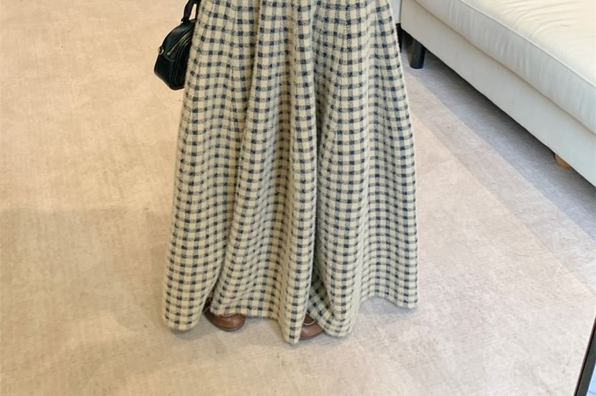 Knit Top and Plaid Maxi A-Line Skirt Long-Sleeve