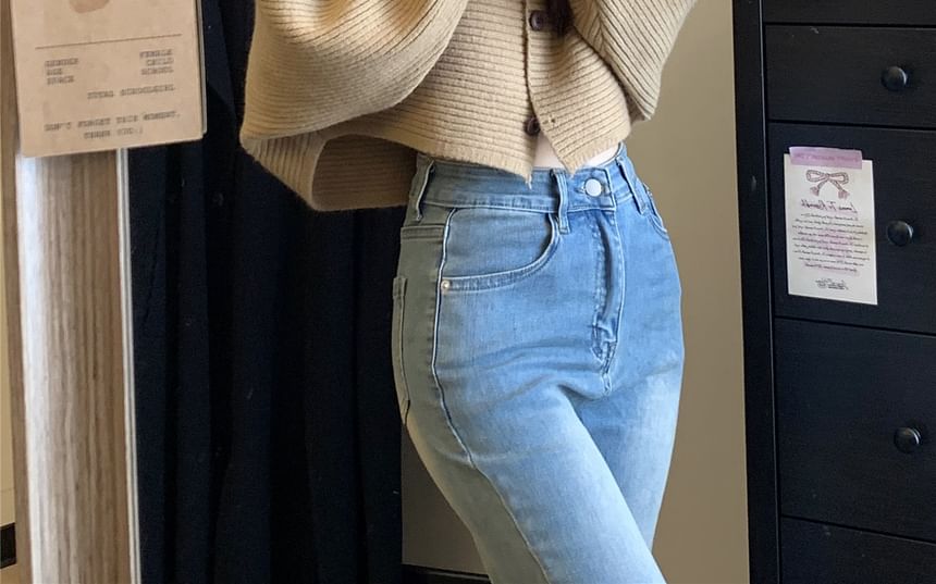 Crew Neck Button-Up Plain Crop Cardigan