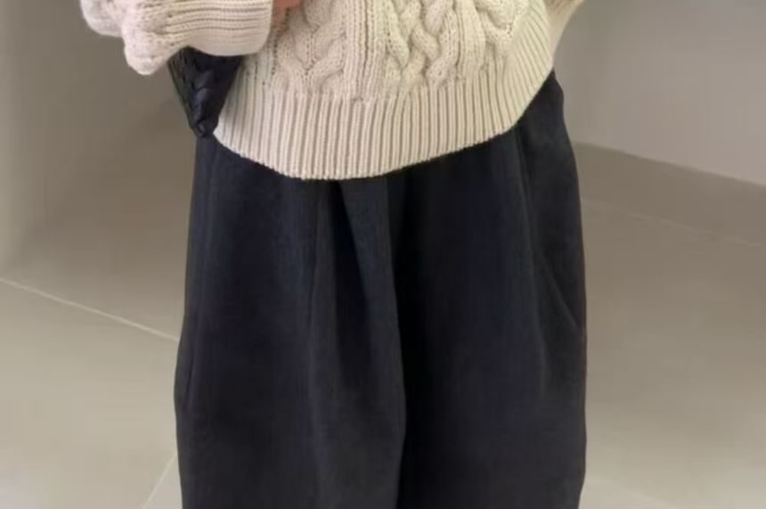 Cable Knit Crew Neck Pullover Sweater
