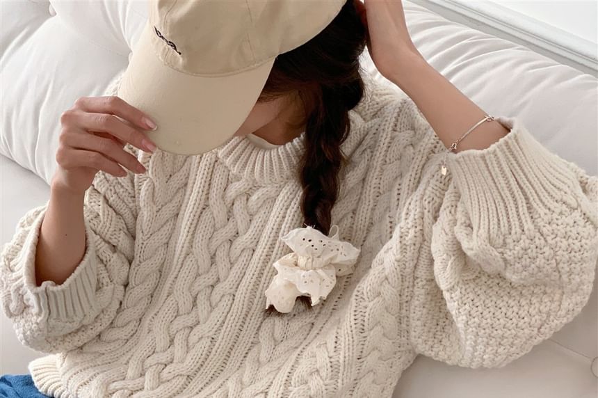 Cable Knit Crew Neck Pullover Sweater