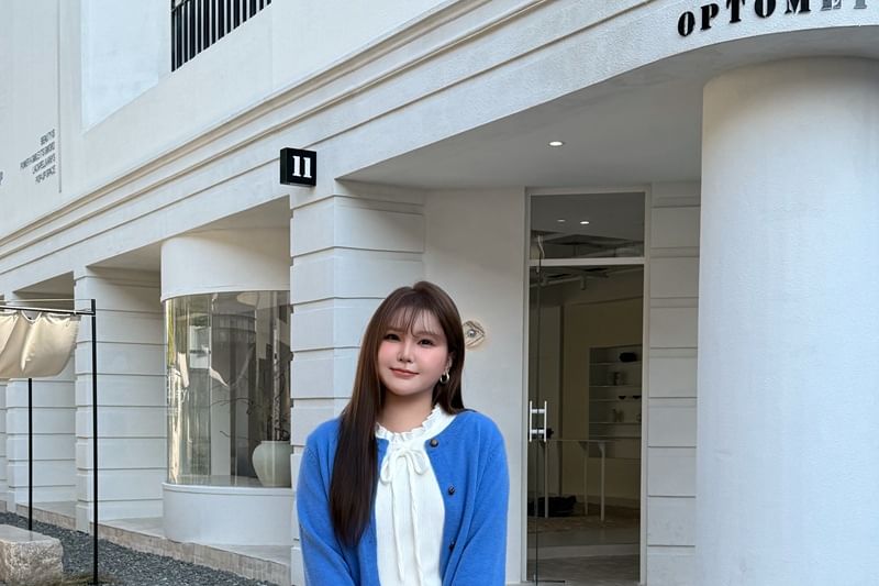 Plus Size Round Neck Plain Button Up Cardigan