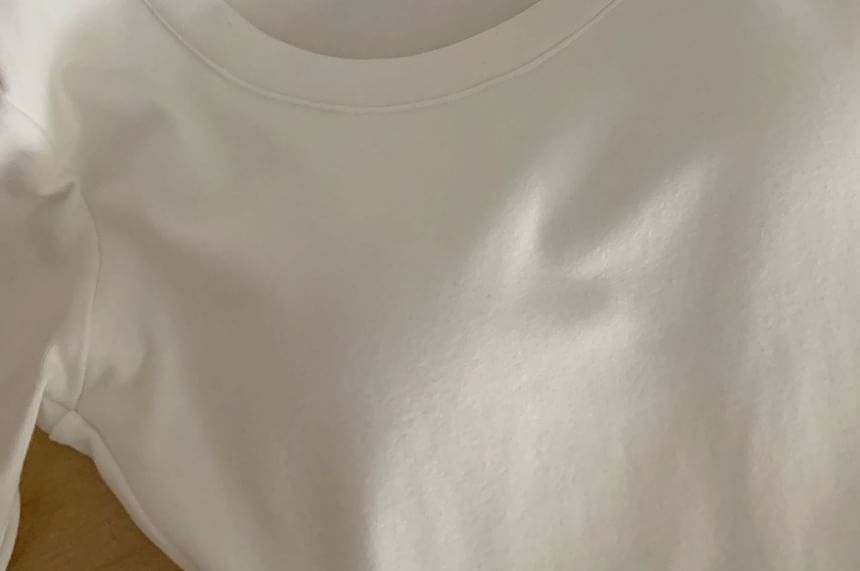 Plain Padded Tee with Round Neck and Long Sleeves