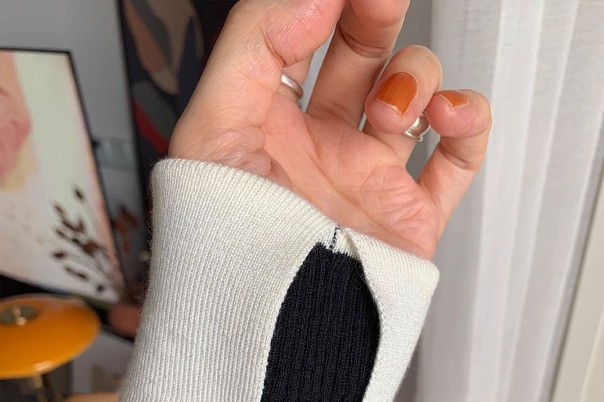 Two-Tone Ribbed Knit Collared Top with Long Sleeves