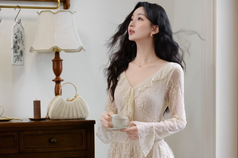 Long Sleeve V-Neck Plain Ruffle Tiered Lace Maxi A-Line Dress