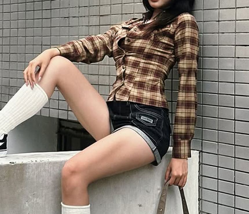 Tailored Plaid Long-Sleeve Button-Up Shirt