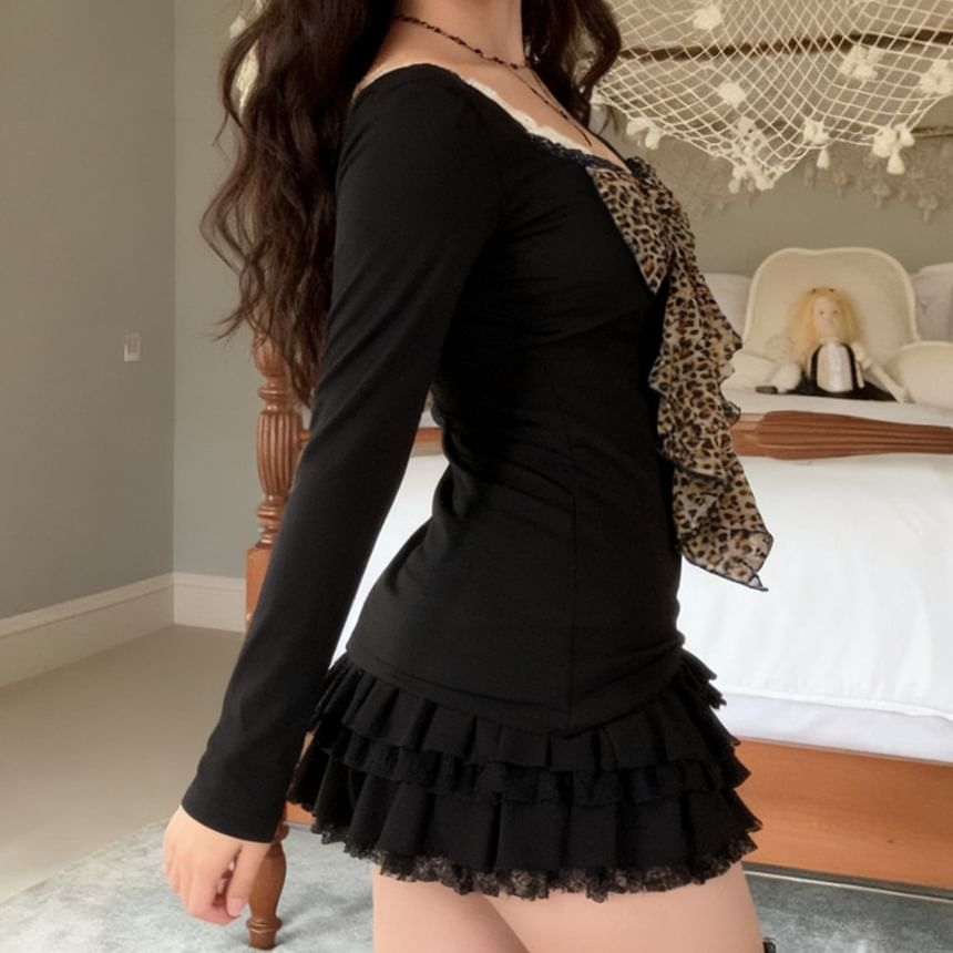 Leopard Print Square Neck Fitted Long-Sleeve Tee