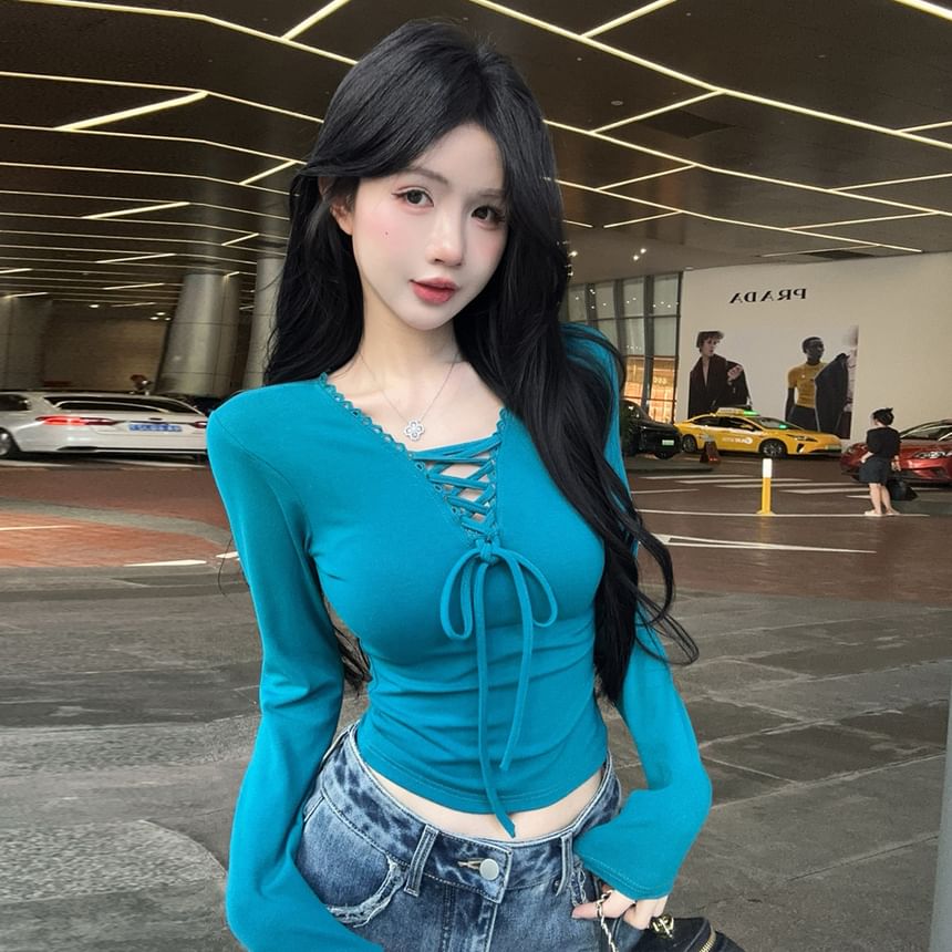 Slim-Fit Lace-Up V-Neck Long Sleeve Crop Shirt