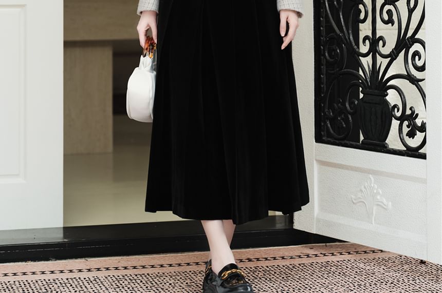 Set: Round Neck Bow Tweed Concealed Button Jacket + High Waist Plain Maxi A-Line Skirt