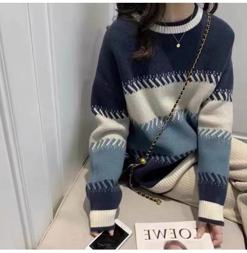 Color Block Round Neck Pullover Sweater