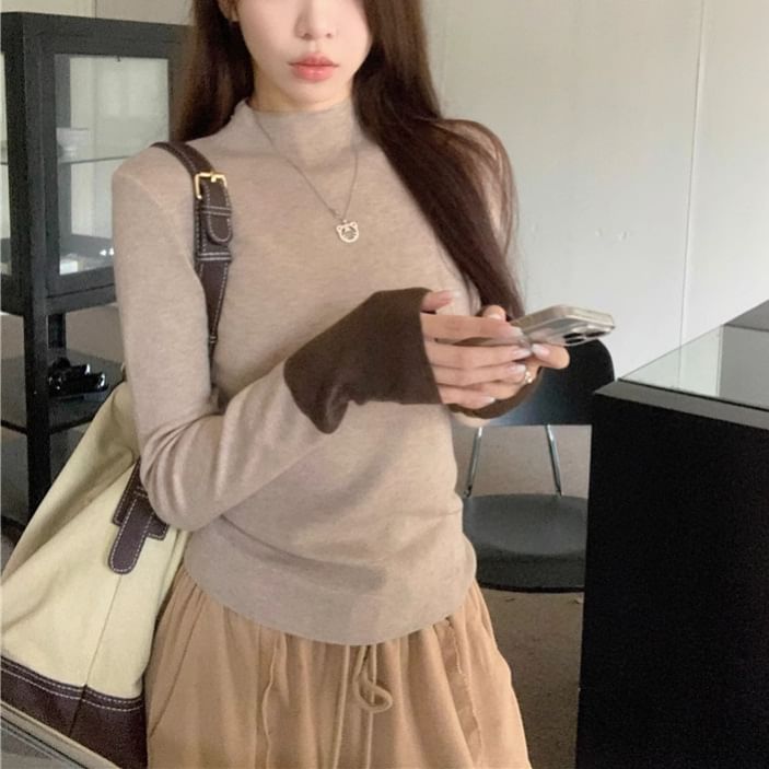 Color-Block Slim Fit Mock Neck Long Sleeve Knit Tee