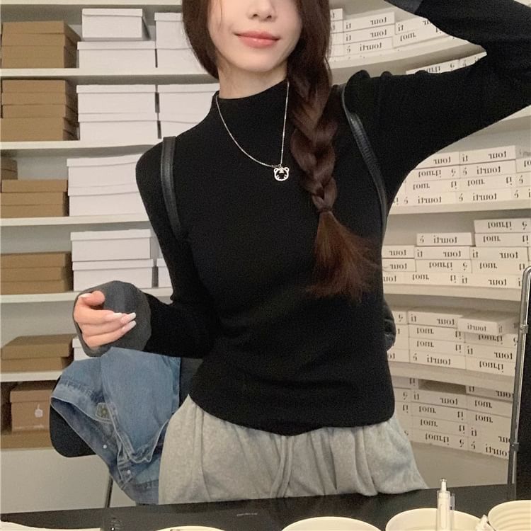 Color-Block Slim Fit Mock Neck Long Sleeve Knit Tee