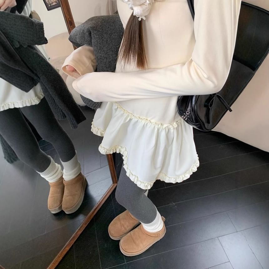Ruffle Hem Fitted Long Sleeve Tee