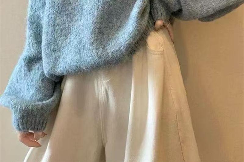 Relaxed V-Neck Drop Shoulder Knitwear