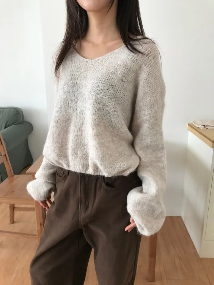 Relaxed V-Neck Drop Shoulder Knitwear