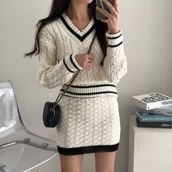 Matching Set: Striped Cable Knit V-Neck Sweater & High-Waist Pencil Skirt