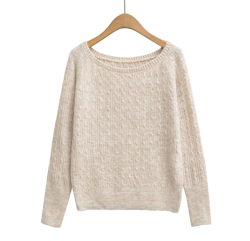 Crew Neck Cable Knit Pullover Sweater with Ribbed Cuffs