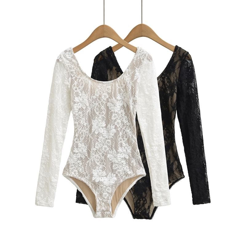 Lace Overlay Long-Sleeve Bodysuit with Scoop Neckline