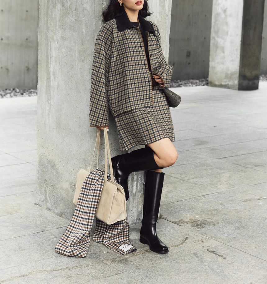 Contrast Collar Plaid Wool Jacket & Mini Skirt Set
