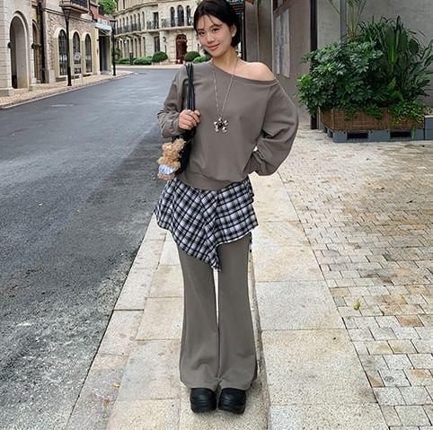 One Shoulder Sweatshirt with Plaid Skirt and Flared Pants Set