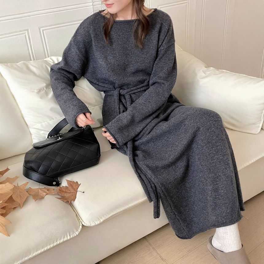 Crew Neck Sweater with High-Rise Knit Maxi Skirt Set