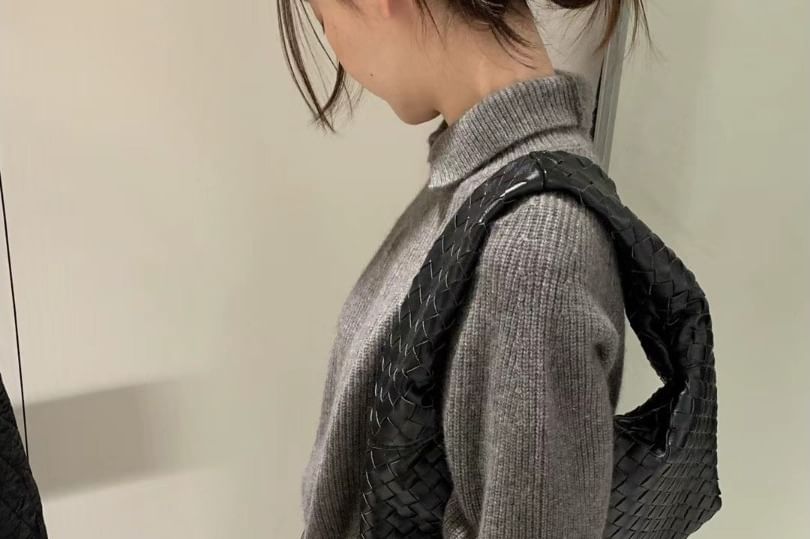Ribbed Collared Knit Sweater