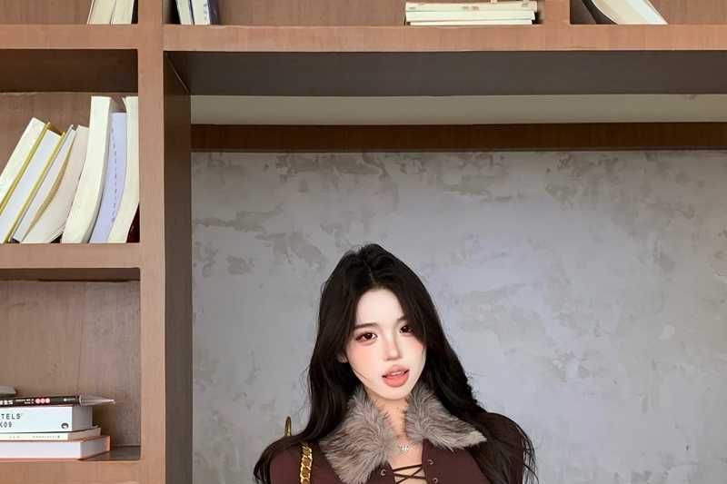 Fluffy Collar Lace-Up Tee with Asymmetrical Long Sleeves