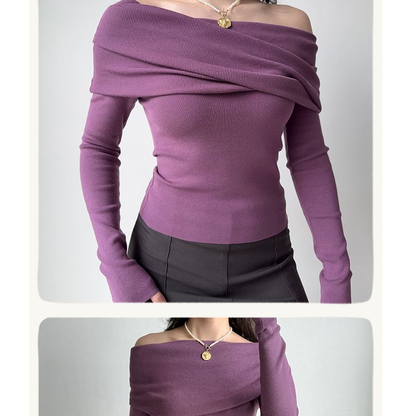 Off-Shoulder Long-Sleeve Knit Pullover in Solid Color