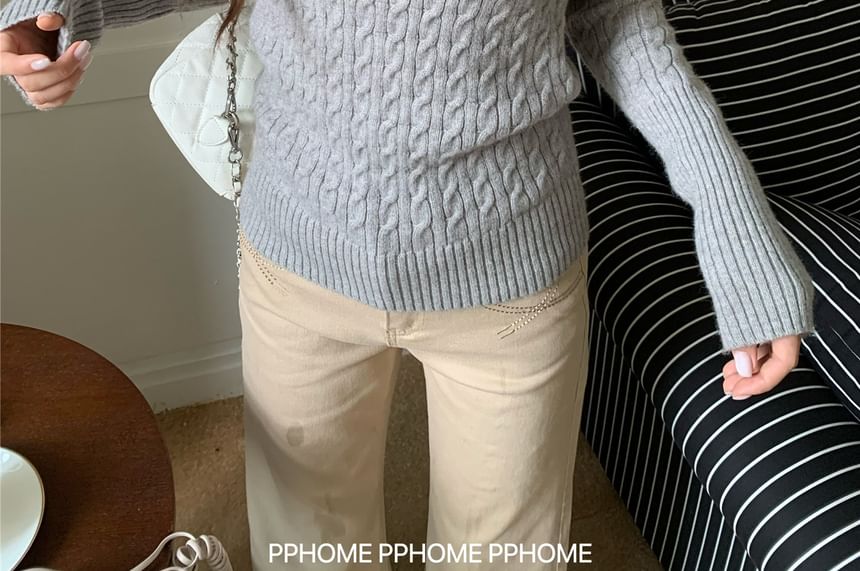Crew Neck Cable Knit Pullover Sweater