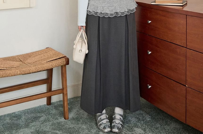 Lace Trim Scoop Neck Tee & Frill Camisole