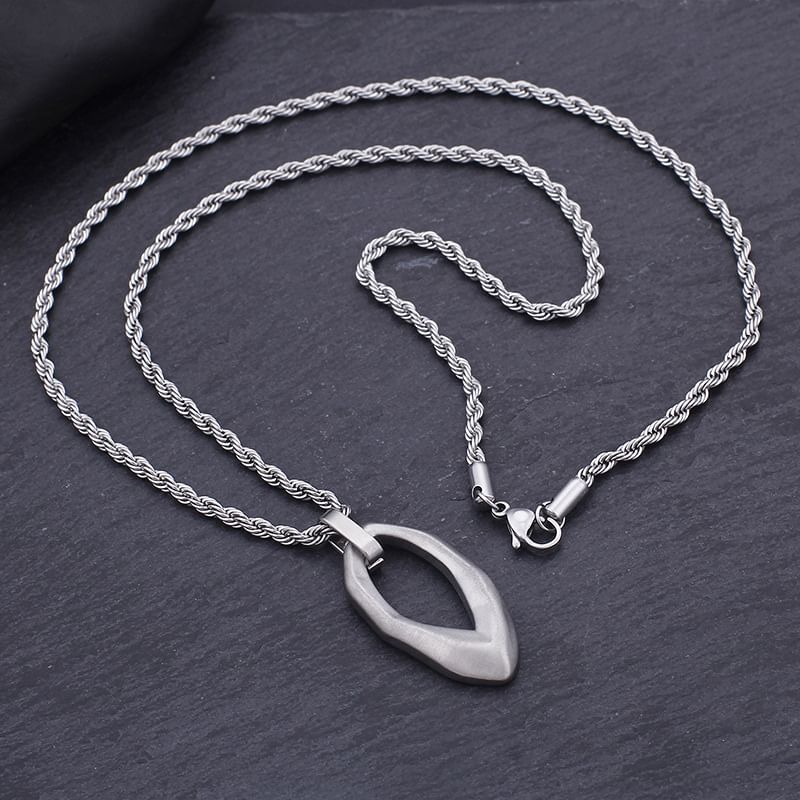 Hollow Oval Pendant Necklace