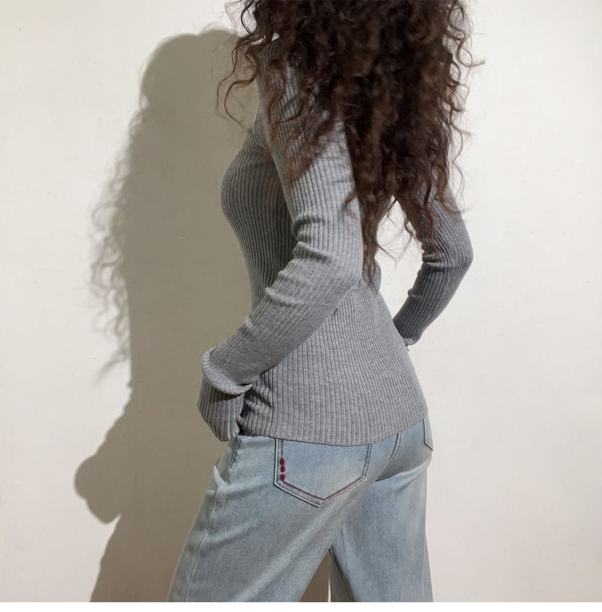 Long-Sleeve Crewneck Ribbed Tee