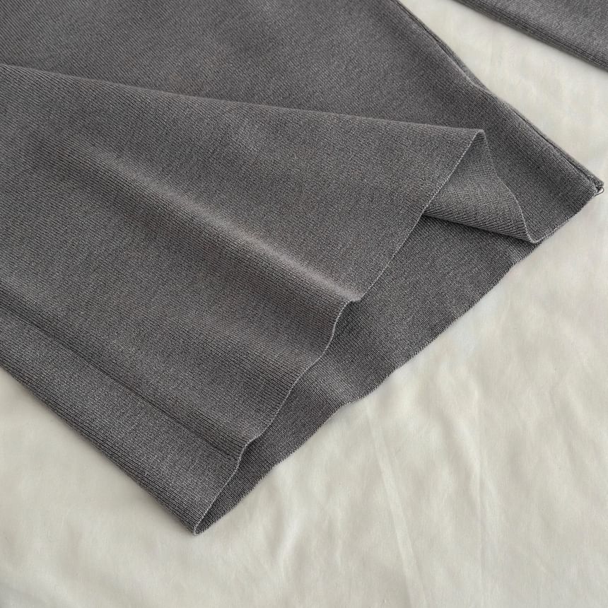 Long-Sleeve Mock Neck Plain T-Shirt / Spaghetti Strap Plain Mini A-Line Dress