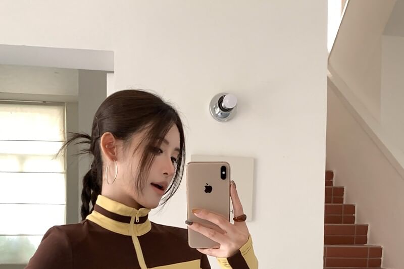 Turtleneck Half-Zip Striped Long Sleeve Fitted Tee
