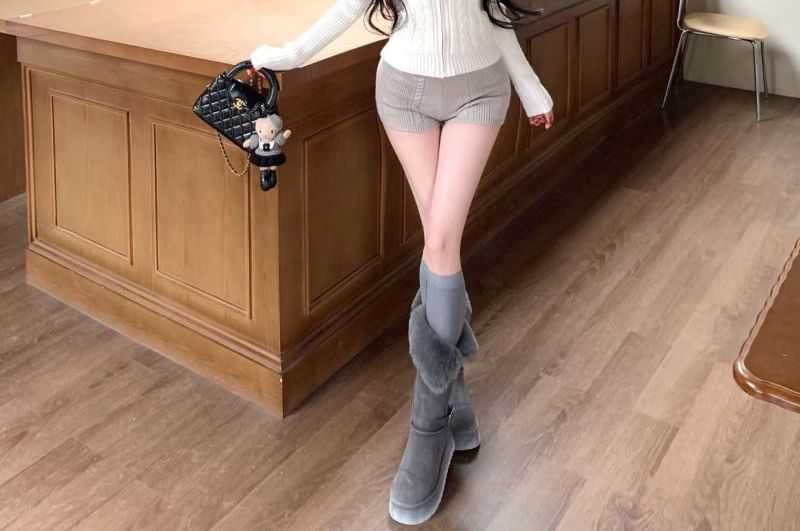 Stand Collar Zip-Up Plain Cable Knit Cardigan / Scoop Neck Slim Fit Tank Top / Low Rise Hot Pants
