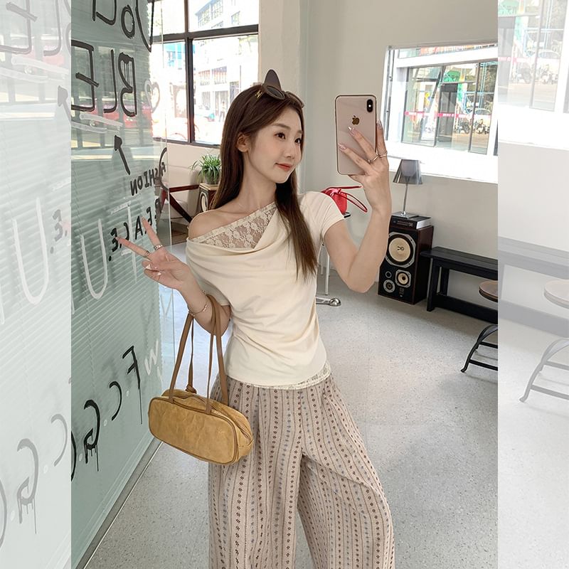 Short Sleeve Cowl Neck Lace Panel Slim-Fit Top