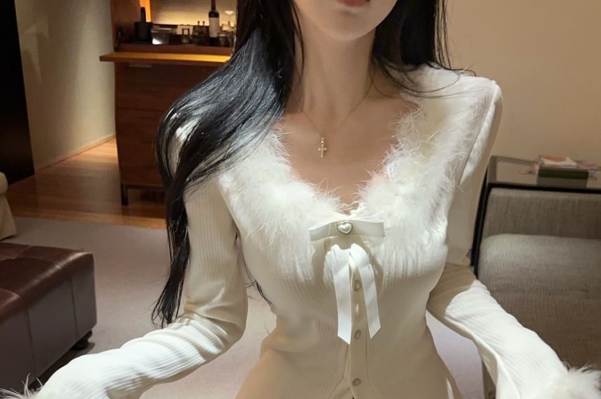 Furry Trim Crop V-Neck Long Sleeve Top