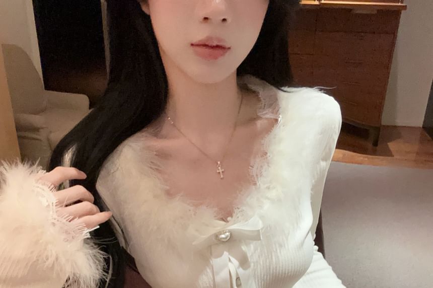Furry Trim Crop V-Neck Long Sleeve Top