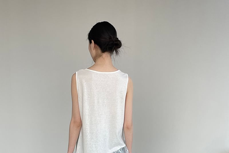 Sleeveless Lace Panel Asymmetrical Long Top