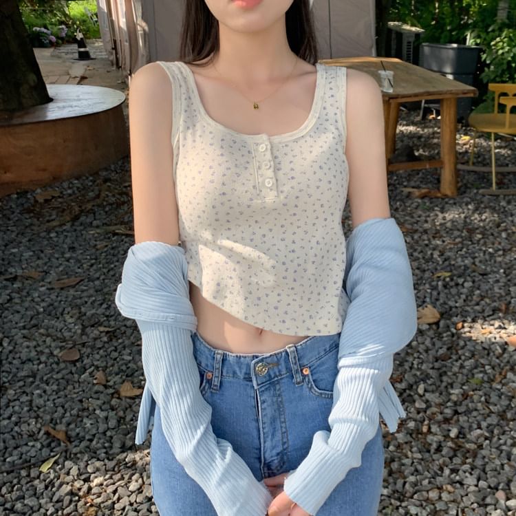 Buttoned Scoop Neck Tank Top