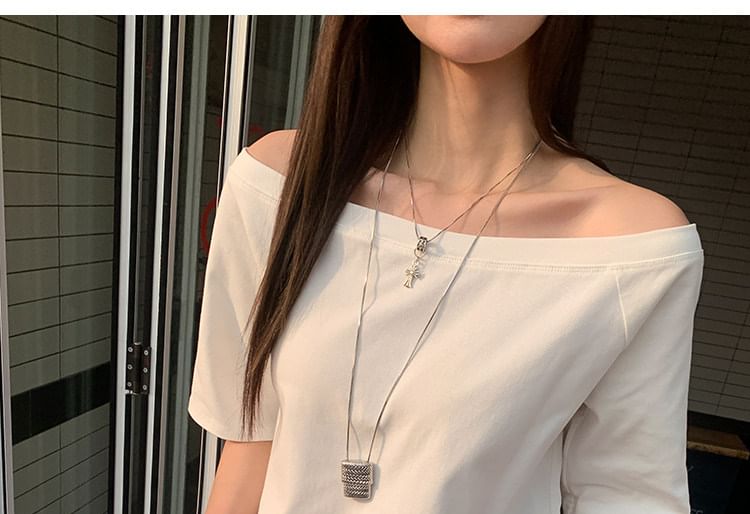 Off Shoulder Long Sleeve Basic Tee
