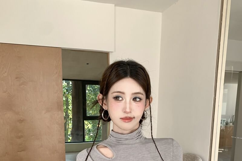 Mock Neck Cutout Ruched Long-Sleeve Top