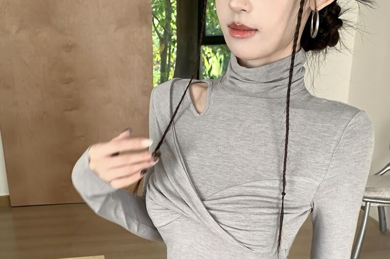 Mock Neck Cutout Ruched Long-Sleeve Top