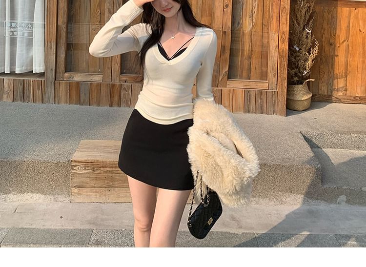 V-Neck Long-Sleeve Basic Top