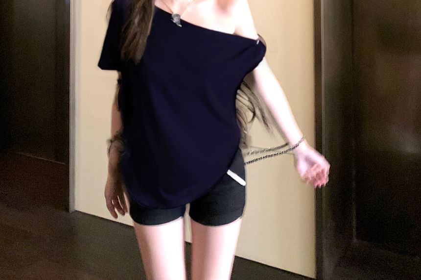 Asymmetric Twisted Knit Tee with One Shoulder