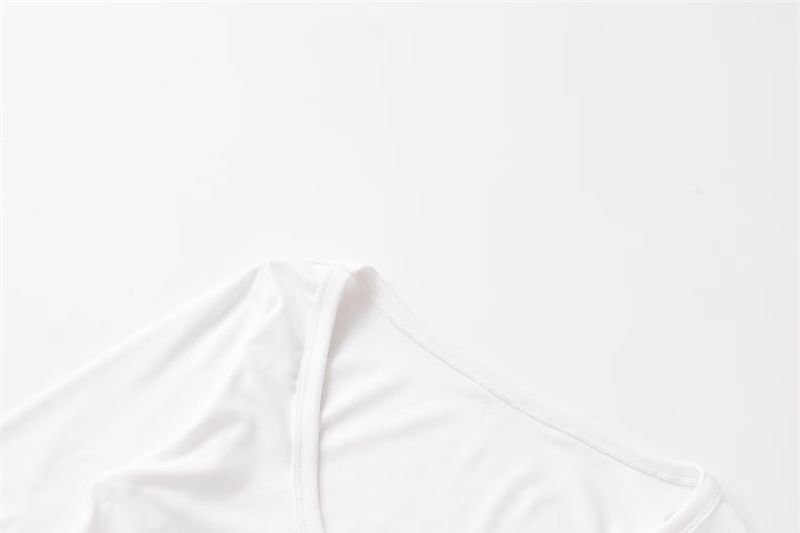 Scoop Neck Lettuce Edge Slit Long-Sleeve Tee