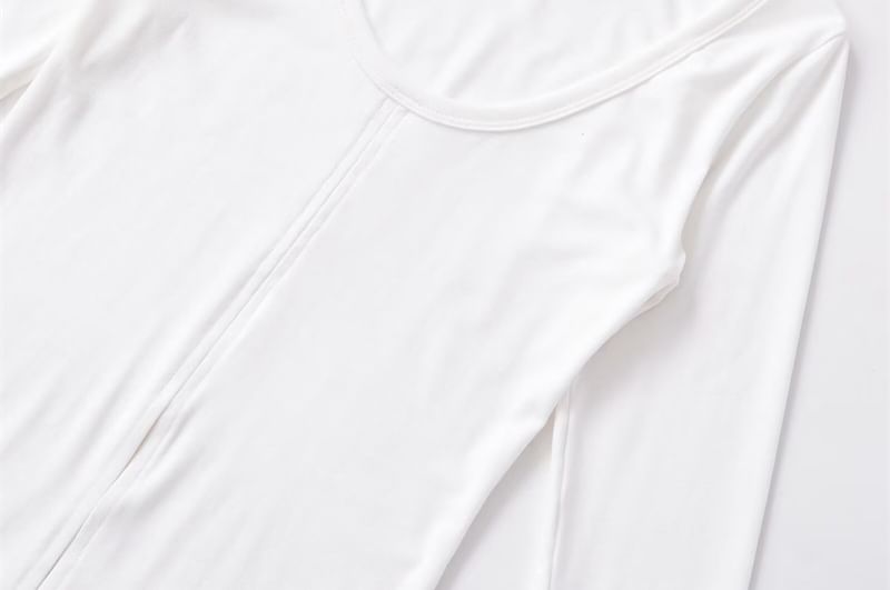 Scoop Neck Lettuce Edge Slit Long-Sleeve Tee