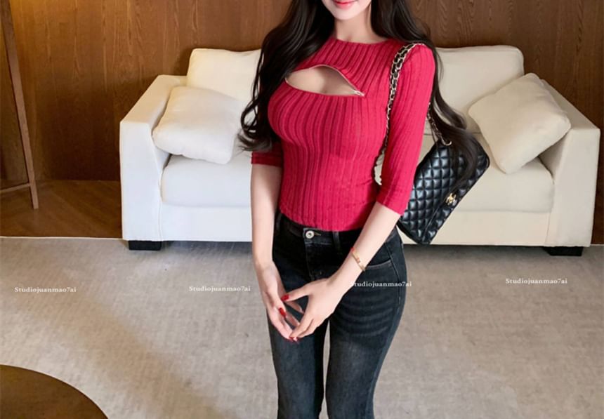 Elbow-Length Crewneck Cutout Knit Top